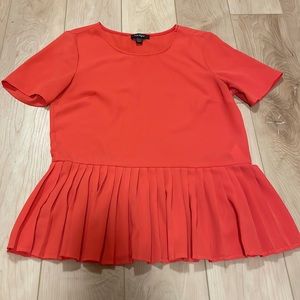 Lord & Taylor Crepe Short Sleeve Peplum Top with Pleated Detail, sz S